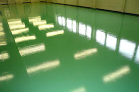 写真：電子部品工場塗床工事帯電防止施工