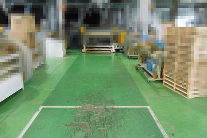 写真：紙製品工場　エポキシ樹脂　塗床工事　塗り床工事　床塗装　床改修　施工例　防塵床