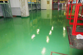 写真：工場倉庫　水性　塗床工事　塗り床工事　床塗装　床改修　施工例　防塵床