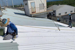 写真：屋根塗装工事　遮熱　断熱